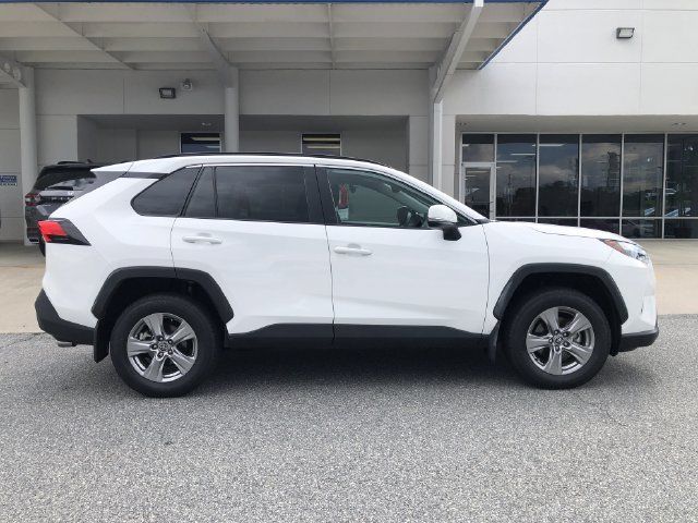 Used 2025 Toyota RAV4 XLE FWD image 9