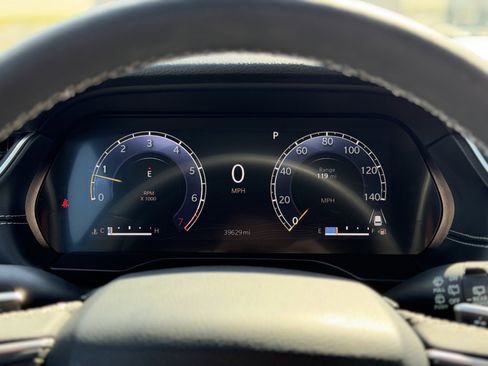 Used 2023 Jeep Grand Cherokee L Limited image 20