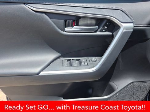 Used 2024 Toyota RAV4 Limited AWD/4WD image 28