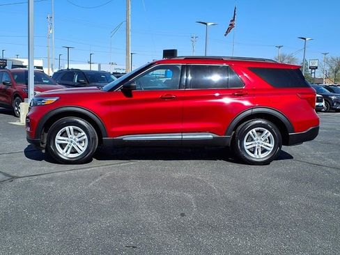 Certified 2024 Ford Explorer XLT w/ Equipment Group 202A AWD/4WD image 2