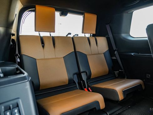 Used 2025 Lexus GX 550 image 80