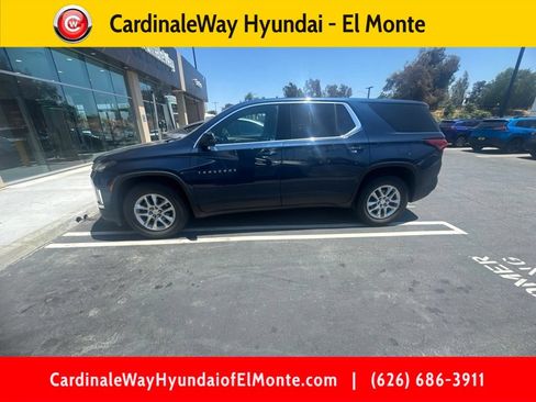 Used 2022 Chevrolet Traverse LS FWD image 1