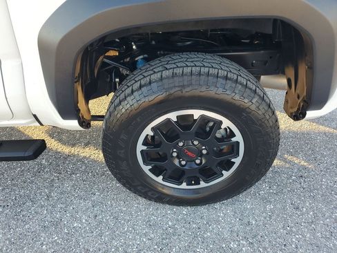 Used 2024 Toyota Tacoma TRD Off-Road image 20