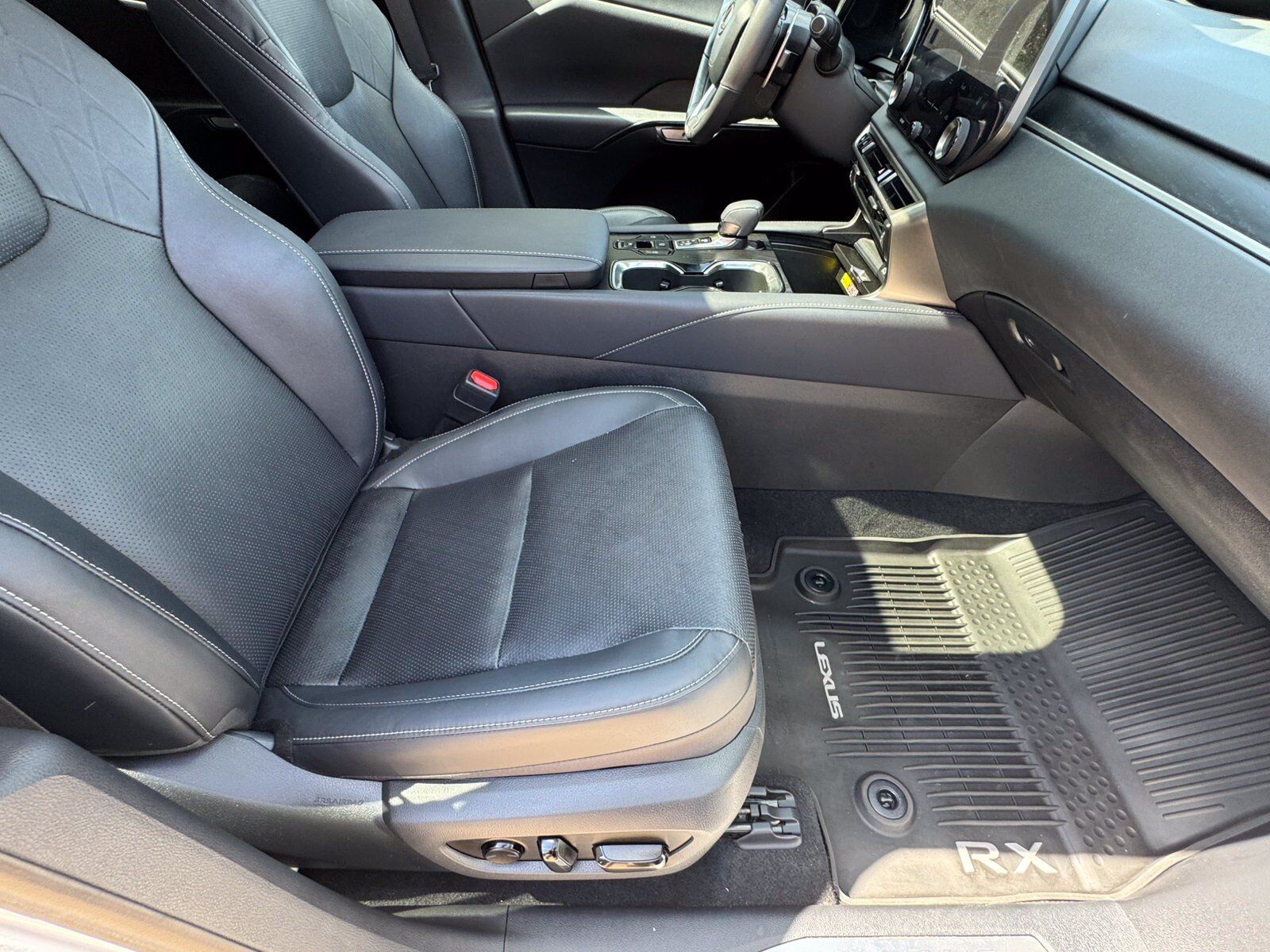 Used 2024 Lexus RX 350 Premium Plus w/ Convenience Package FWD image 16