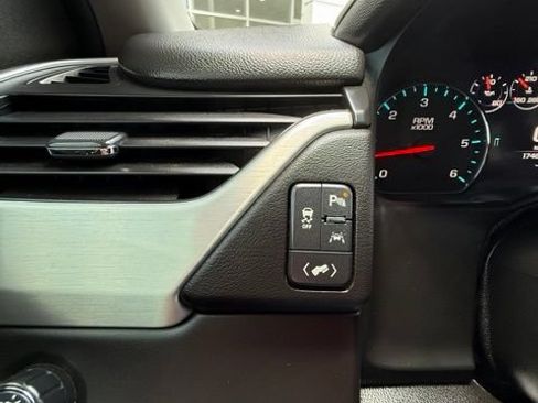 Used 2017 GMC Yukon SLT w/ Open Road Package RWD image 15