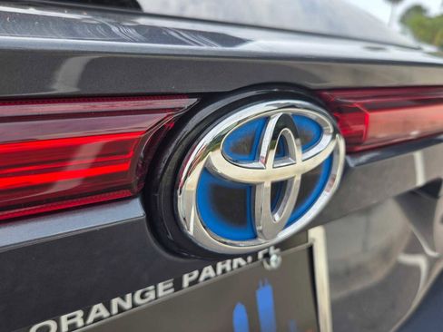 Used 2022 Toyota Venza XLE AWD/4WD image 15