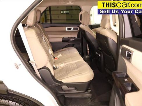 Used 2020 Ford Explorer XLT RWD image 28