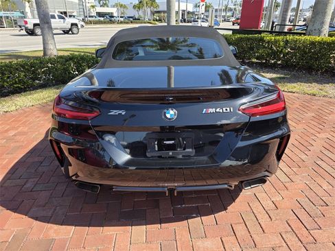 Used 2023 BMW Z4 M40i w/ Premium Package image 5