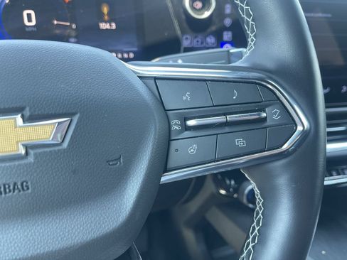 Used 2026 Chevrolet Equinox EV LT w/ Comfort Package AWD/4WD image 11