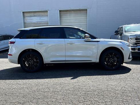 New 2025 Lincoln Corsair Grand Touring w/ Equipment Group 302A image 3