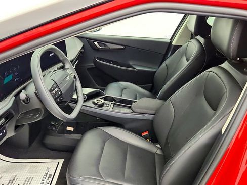 Used 2025 Kia EV6 Wind RWD image 17