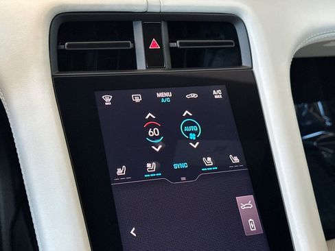 Certified 2023 Porsche Taycan 4S AWD/4WD image 20