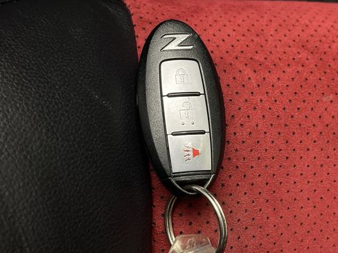 Used 2015 Nissan 370Z NISMO image 17