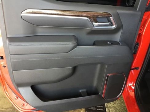 New 2026 GMC Sierra 1500 SLE image 46