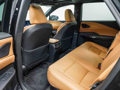 Used 2024 Lexus RX 350 Premium Plus w/ Convenience Package FWD image 19