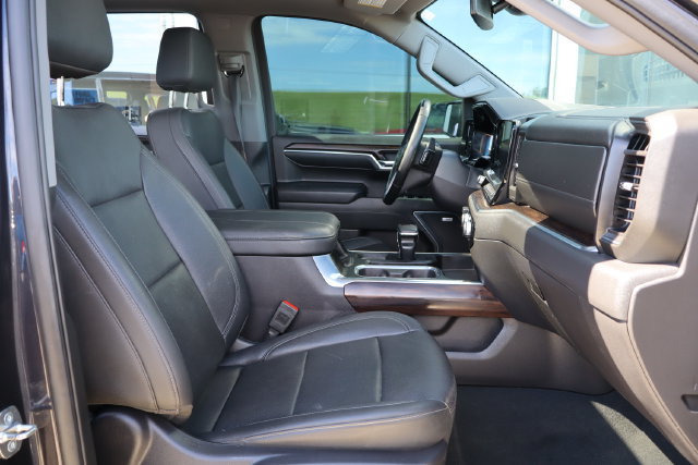 Used 2024 GMC Sierra 1500 SLT w/ SLT Premium Plus Package AWD/4WD image 42