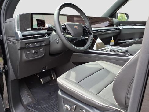 New 2026 Cadillac Escalade Sport w/ Touring Package AWD/4WD image 13