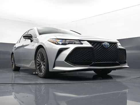Used 2020 Toyota Avalon XSE FWD image 24