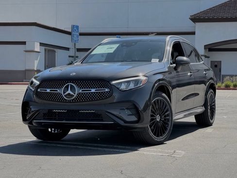 New 2026 Mercedes-Benz GLC 300 image 2