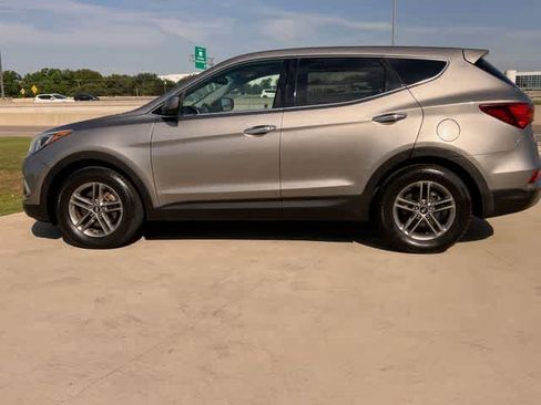 Used 2018 Hyundai Santa Fe Sport FWD image 4