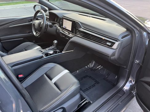 Used 2025 Toyota Camry SE FWD image 28