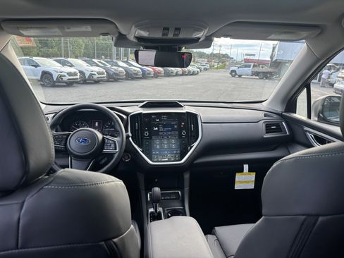 New 2025 Subaru Ascent Limited image 36