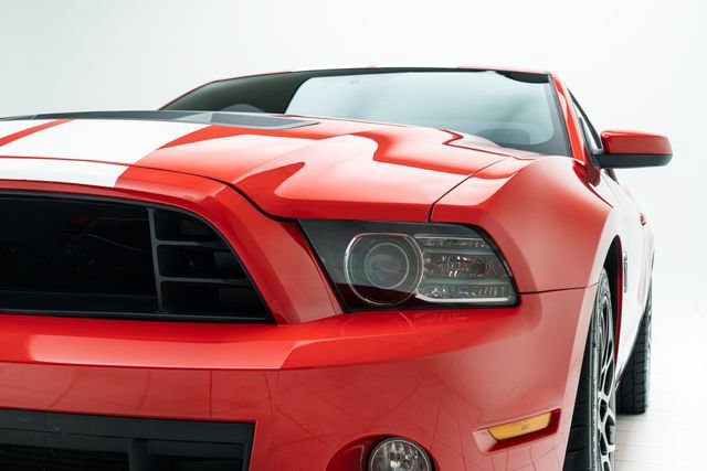 Used 2014 Ford Mustang Shelby GT500 w/ Equipment Group 821A RWD image 11