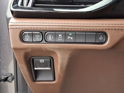 Used 2023 Acura MDX SH-AWD w/ Advance Package image 29