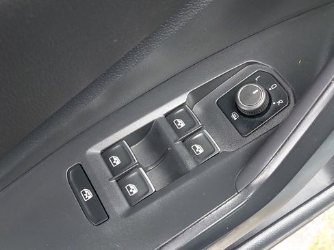 Used 2021 Volkswagen Jetta SE image 26