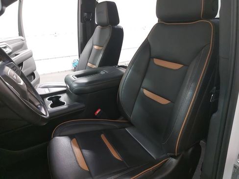 Used 2023 GMC Yukon XL AT4 AWD/4WD image 17