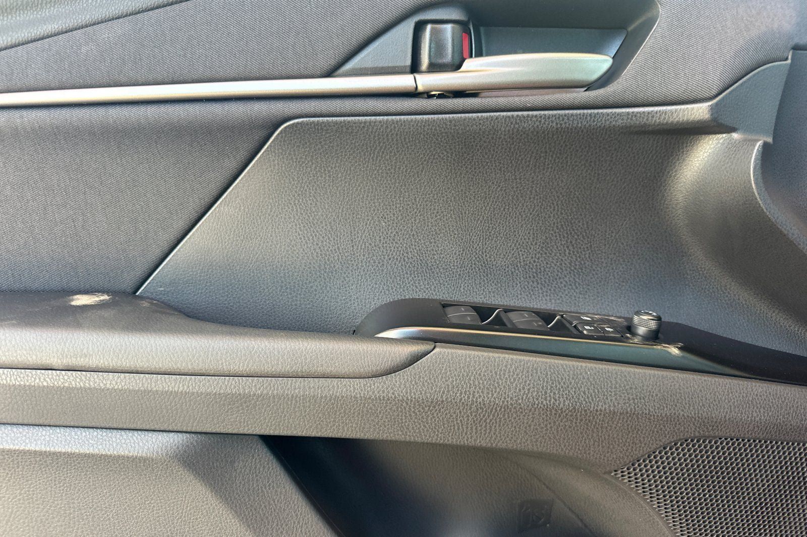 New 2026 Toyota Camry LE w/ Convenience Package FWD image 12