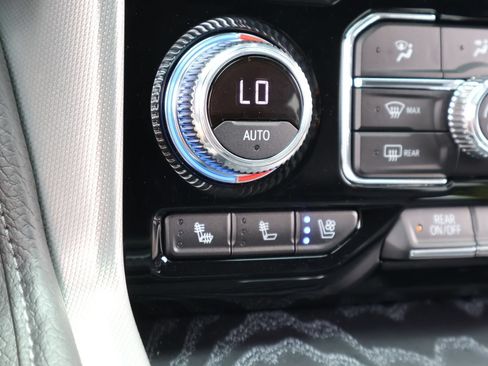 Used 2022 GMC Yukon Denali AWD/4WD image 30