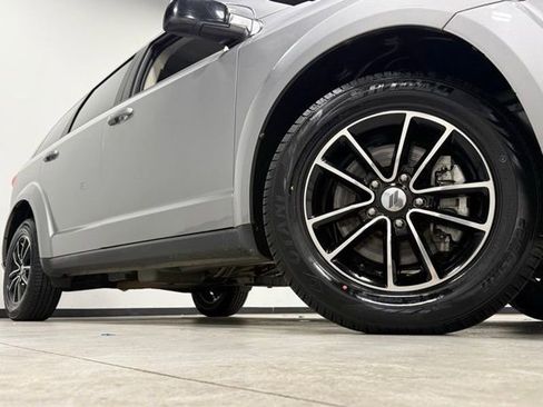 Used 2018 Dodge Journey SXT w/ Connectivity Group image 3