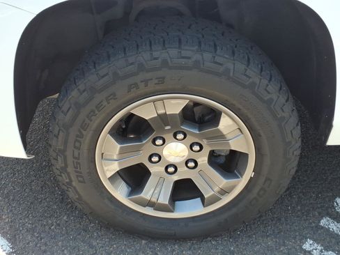 Used 2016 Chevrolet Tahoe LT w/ Off-Road Package AWD/4WD image 10