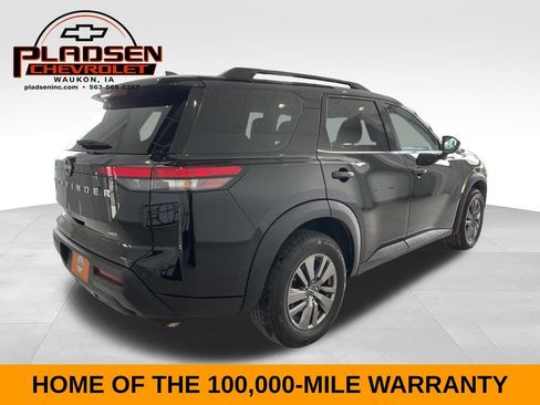Used 2025 Nissan Pathfinder SV AWD/4WD image 5