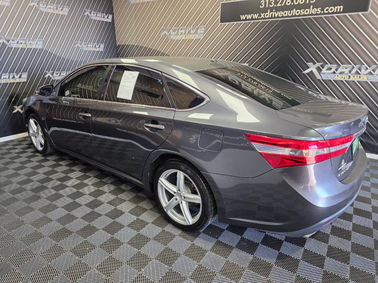 Used 2014 Toyota Avalon XLE Touring FWD image 8