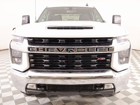 Used 2022 Chevrolet Silverado 2500 LT w/ Convenience Package image 8