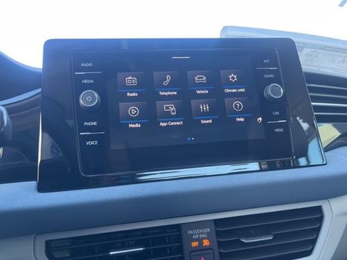 New 2026 Volkswagen Jetta SE FWD image 15