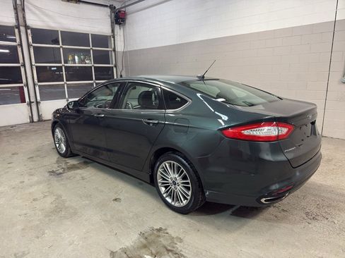 Used 2015 Ford Fusion SE w/ Equipment Group 202A image 4