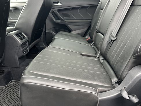 Used 2022 Volkswagen Tiguan SE image 21