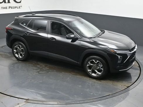 New 2026 Chevrolet Trax LT w/ Driver Confidence Package image 16