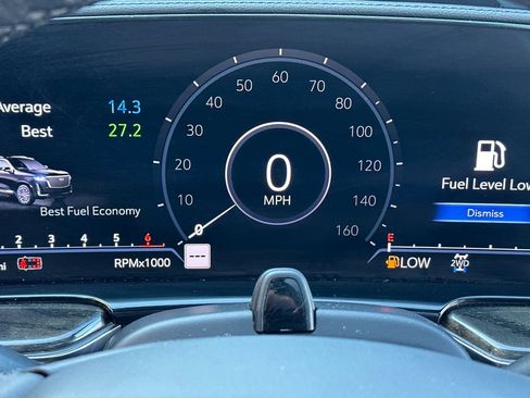 Certified 2024 Cadillac Escalade Premium Luxury image 39