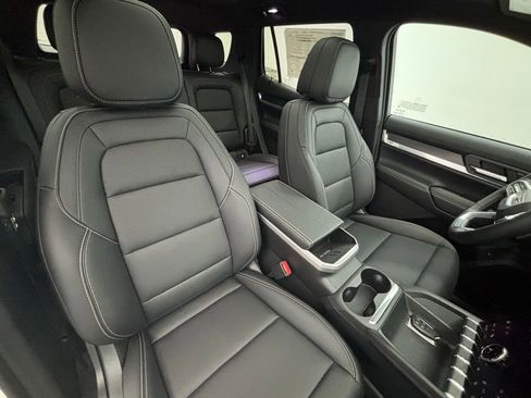 New 2026 GMC Terrain Elevation w/ Elevation Premium Package image 38