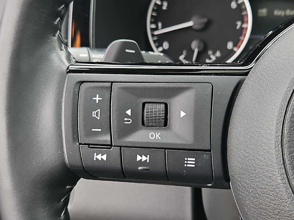 Used 2024 Nissan Pathfinder SL w/ SL Premium Package AWD/4WD image 25