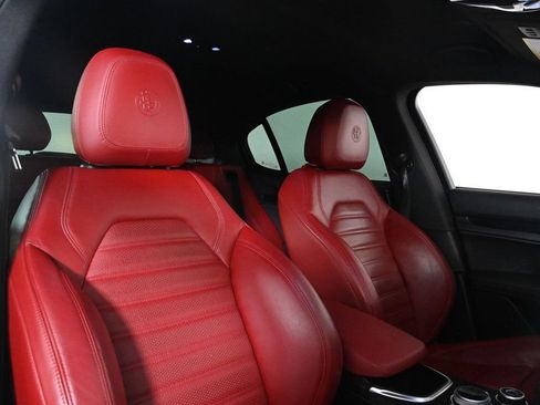 Used 2022 Alfa Romeo Stelvio Sprint image 16