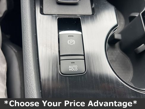 Used 2023 Nissan Rogue SV w/ SV Premium Package image 70