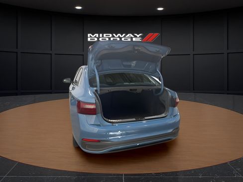 Used 2025 Volkswagen Jetta SE FWD image 7