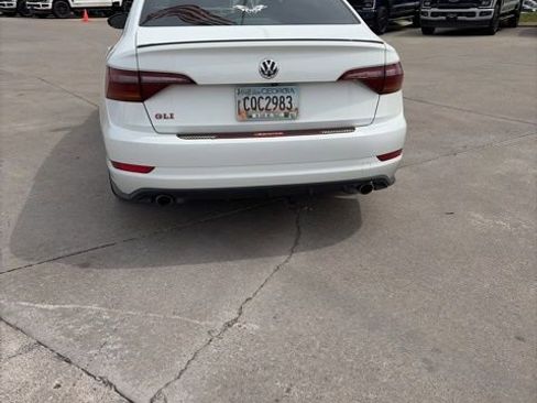 Used 2019 Volkswagen Jetta GLI image 15