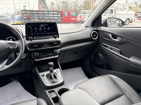 Used 2022 Hyundai Kona Limited image 19