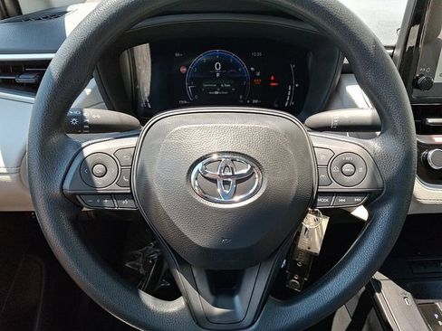 Used 2026 Toyota Corolla Cross L AWD/4WD image 17